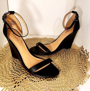 Express shoes black wedge w ankle strap 4" heels